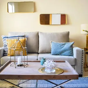 Homely Malagueta Junto Al Mar, Parking Privado Bajo Suplemento , Malaga Spain